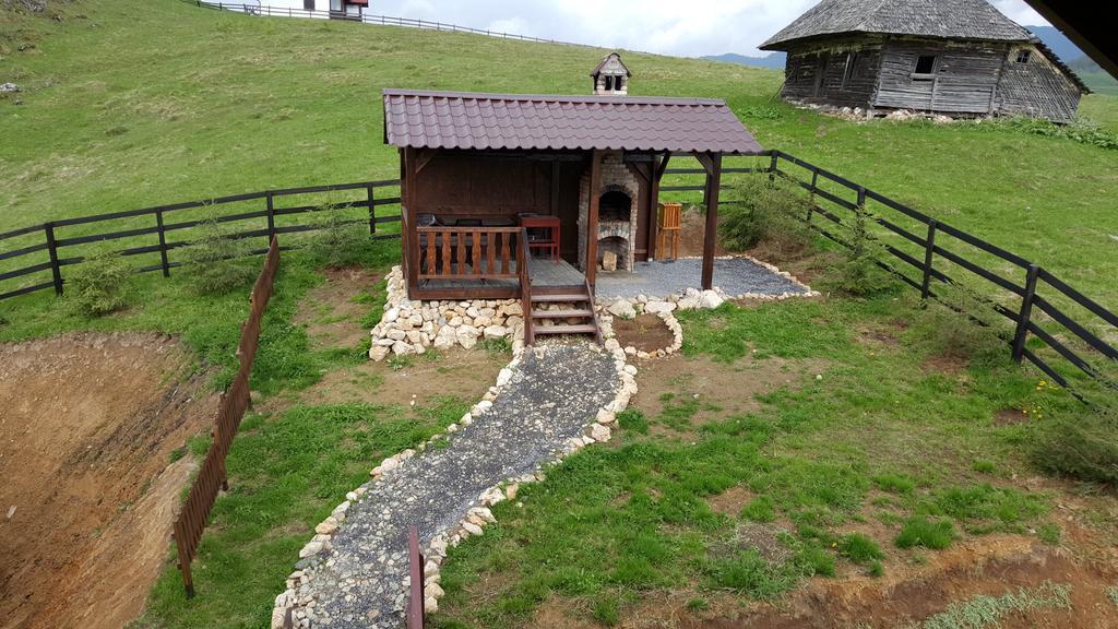 Pensiunea Crai Nou Şirnea Exterior foto